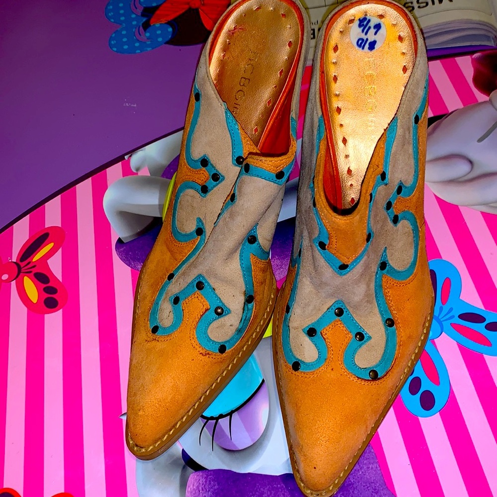 Cute little shoes I don’t wear